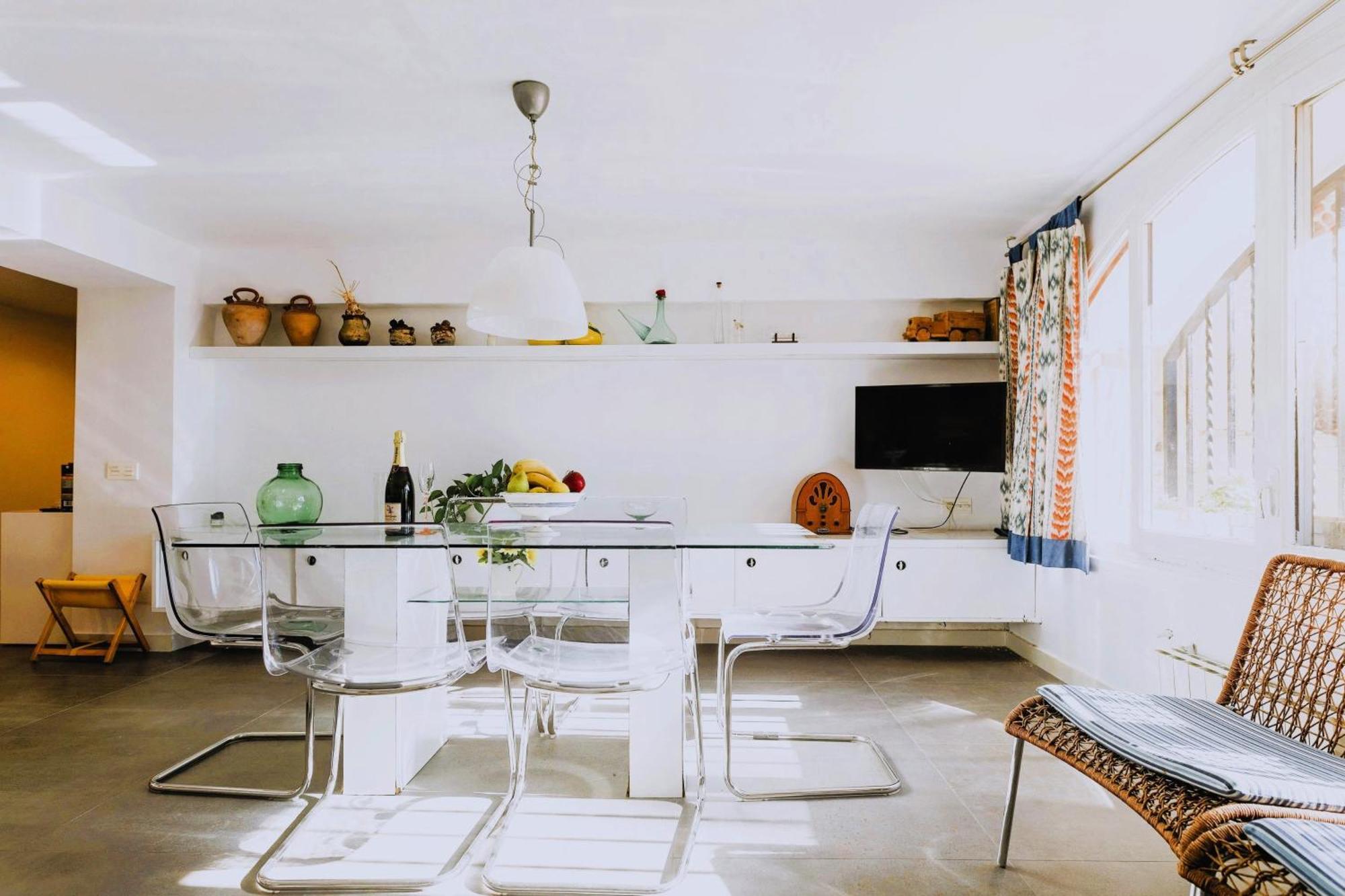 Suitur Beachfront Apartment Roc De Sant Gaieta Roda de Bara Bagian luar foto